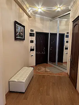 Satılır 3 otaqlı mənzil 107 m²