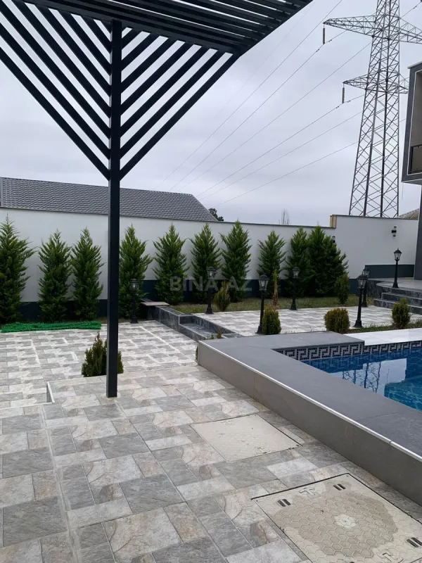 Satılır 5 otaqlı həyət evi 250 m²