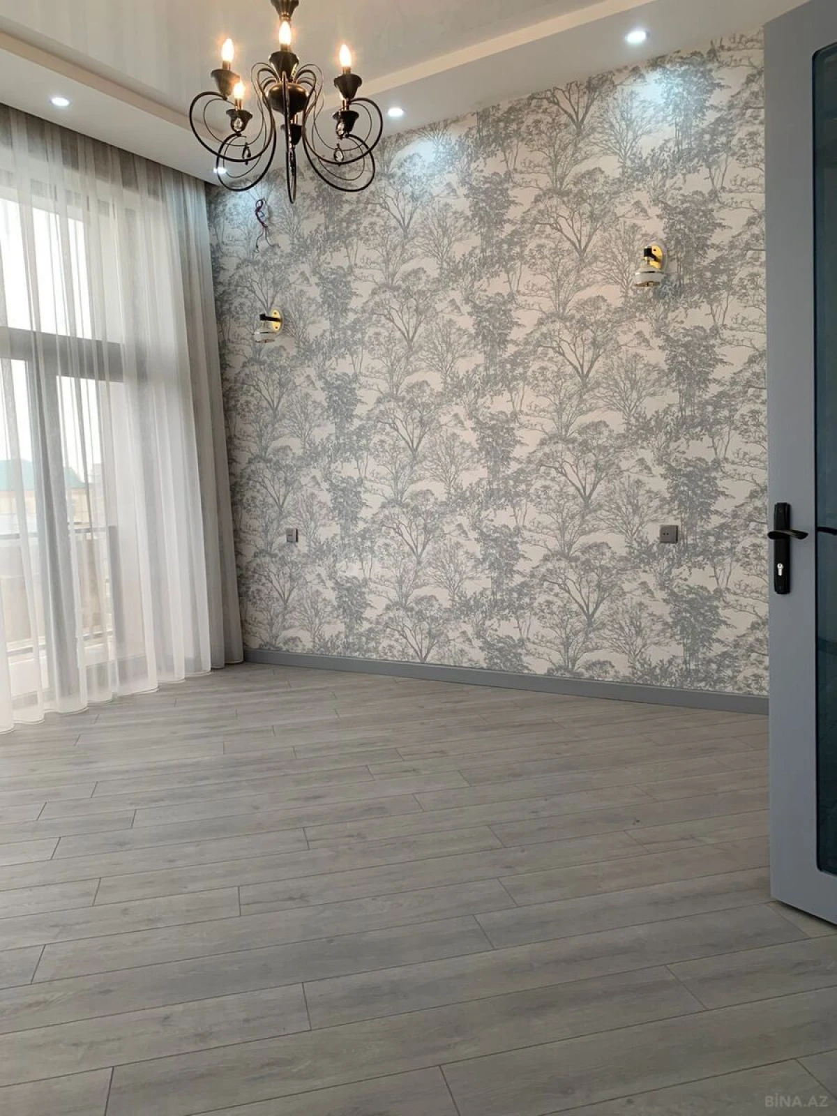 Satılır 5 otaqlı həyət evi 250 m²
