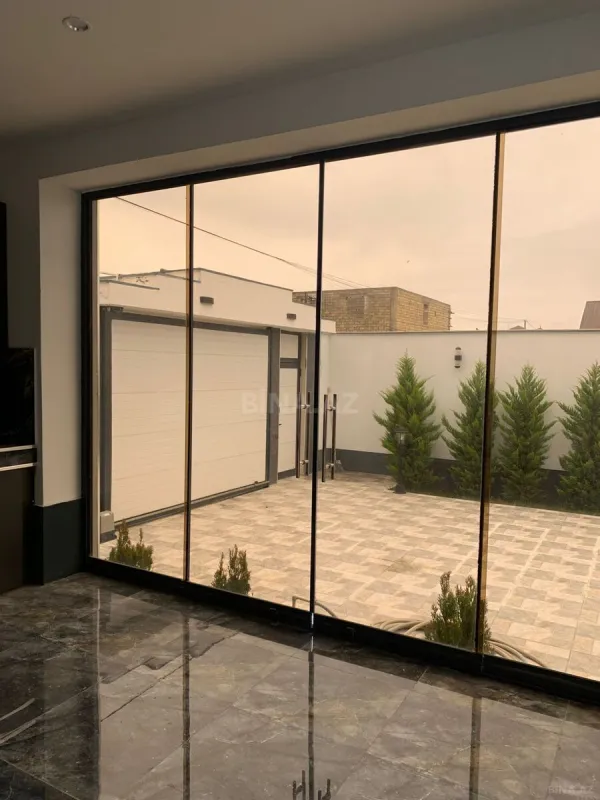 Satılır 5 otaqlı həyət evi 250 m²