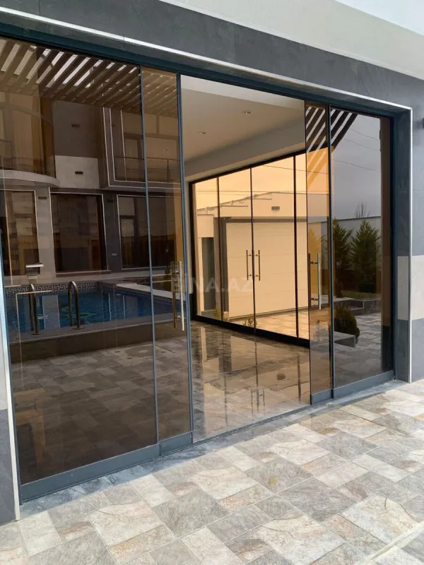 Satılır 5 otaqlı həyət evi 250 m²