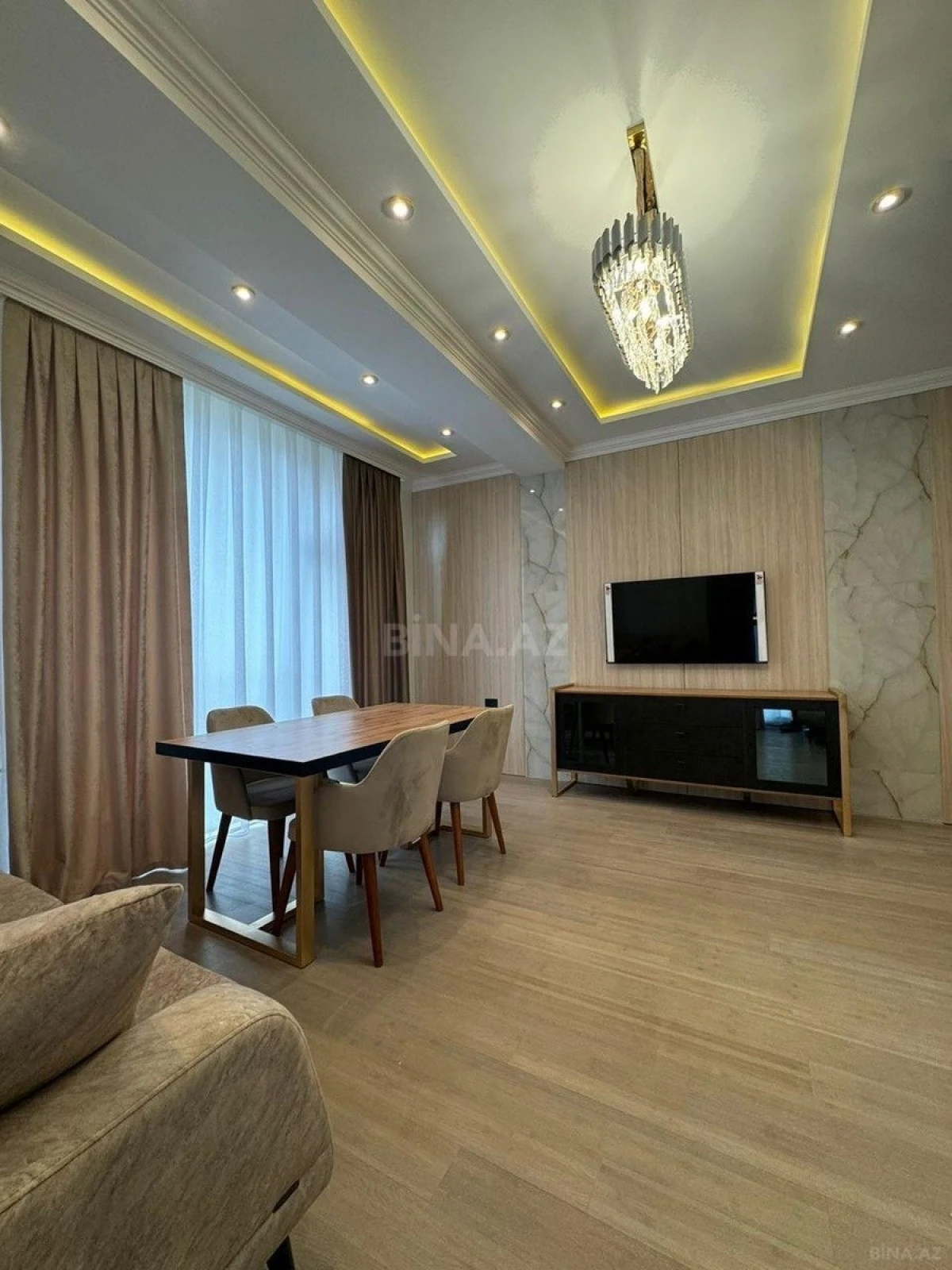 Kirayə verilir 3 otaqlı mənzil 101 m²
