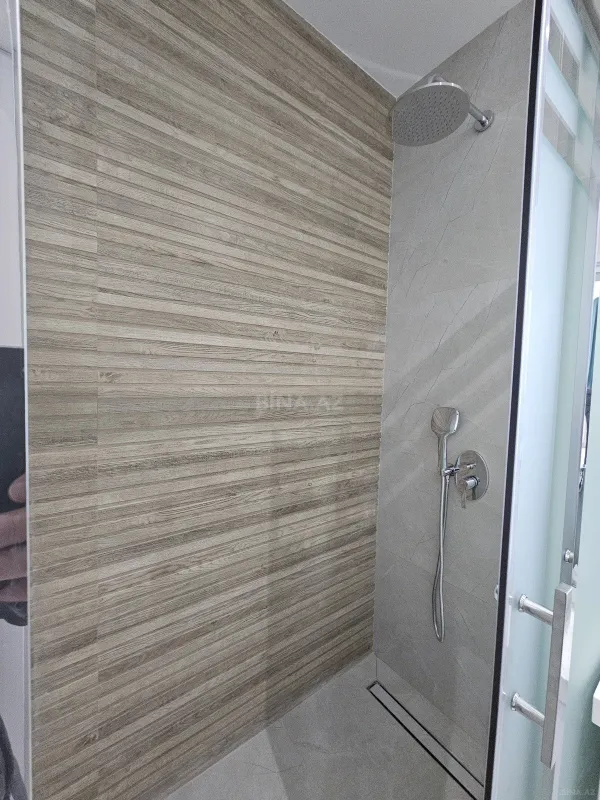 Kirayə verilir 3 otaqlı mənzil 140 m²