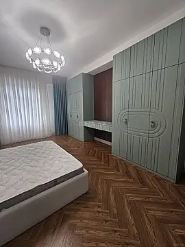 Kirayə verilir 3 otaqlı mənzil 140 m²