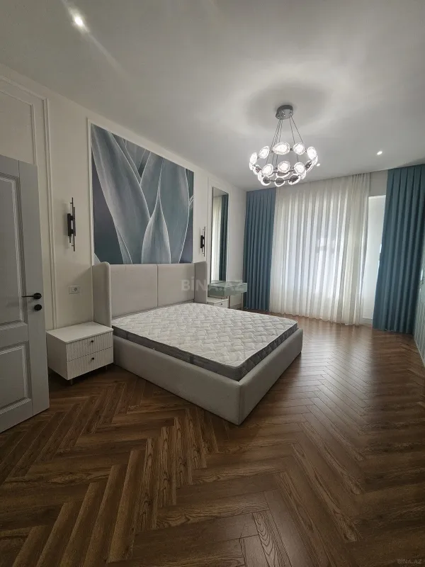 Kirayə verilir 3 otaqlı mənzil 140 m²