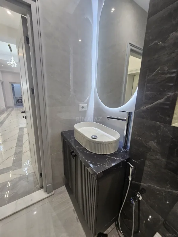 Kirayə verilir 3 otaqlı mənzil 140 m²