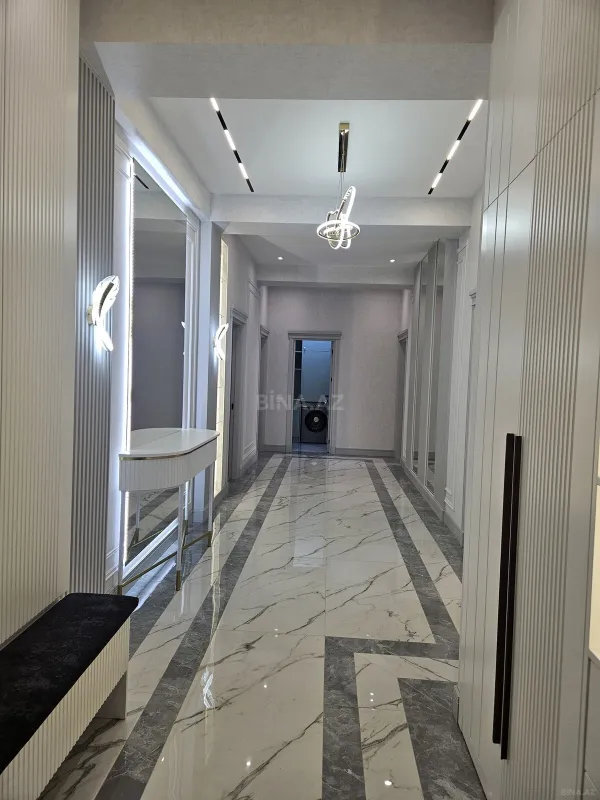 Kirayə verilir 3 otaqlı mənzil 140 m²