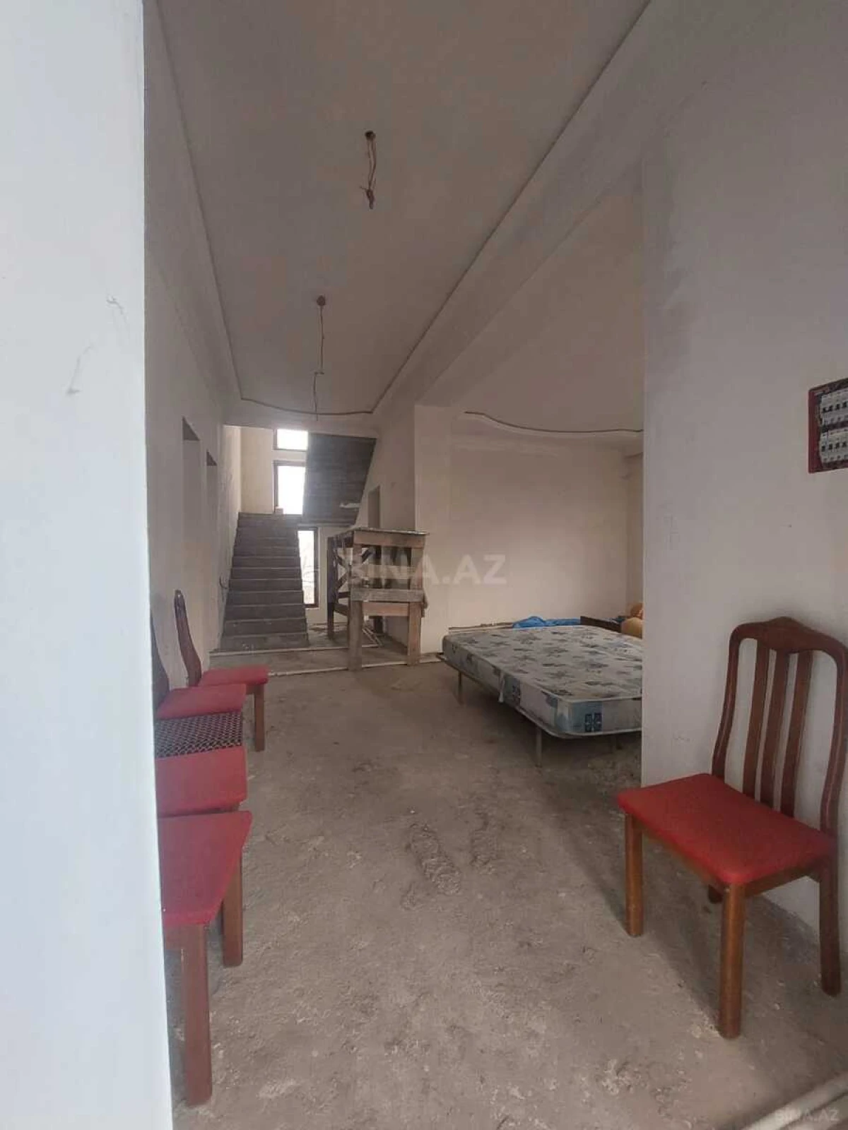 Satılır 6 otaqlı həyət evi 360 m²