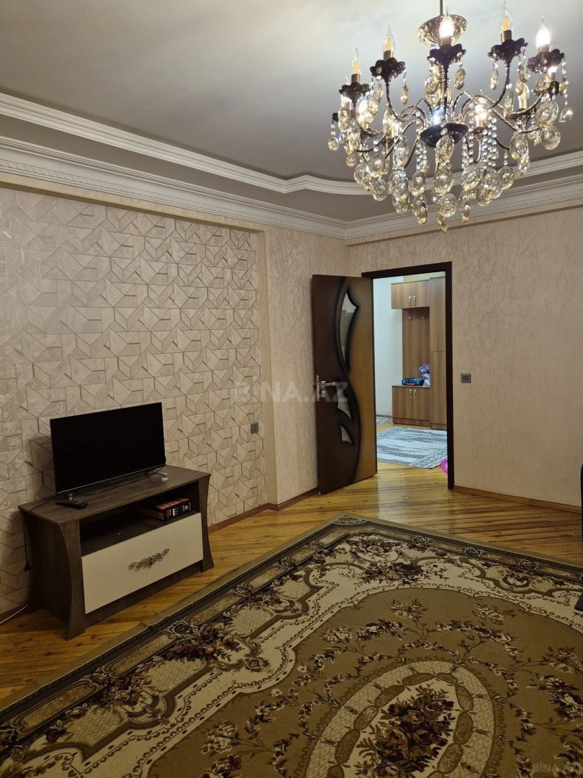 Kirayə verilir 2 otaqlı mənzil 75 m²