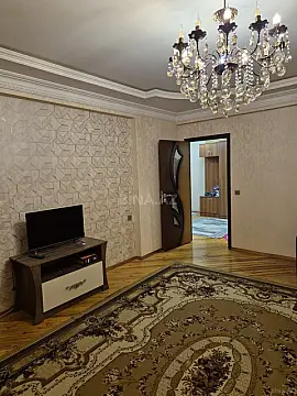 Kirayə verilir 2 otaqlı mənzil 75 m²