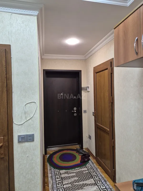 Kirayə verilir 2 otaqlı mənzil 75 m²