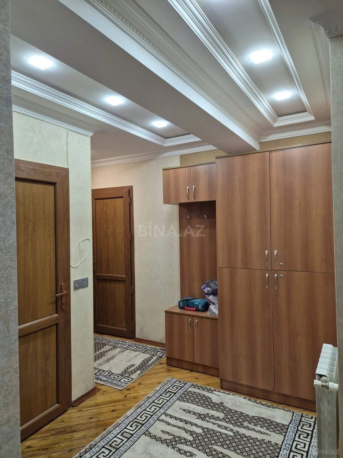 Kirayə verilir 2 otaqlı mənzil 75 m²