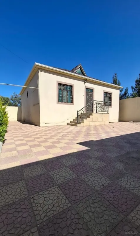 Satılır 3 otaqlı həyət evi 100 m²