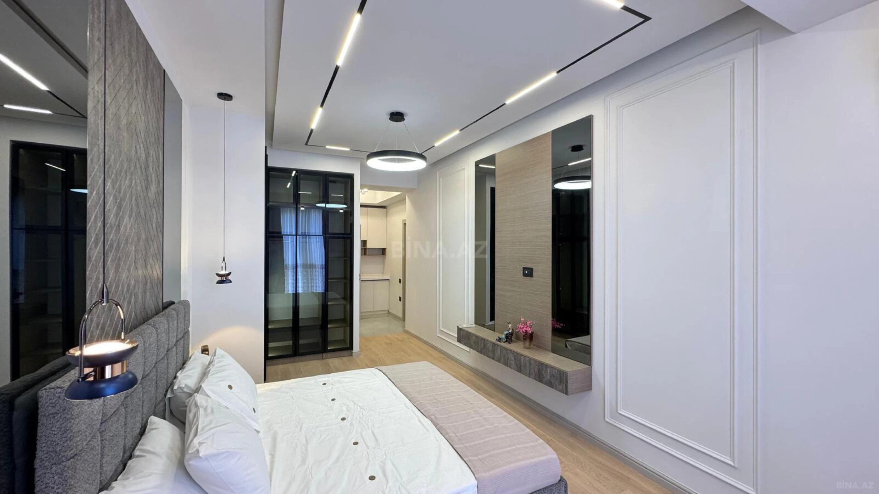 Satılır 3 otaqlı mənzil 142 m²