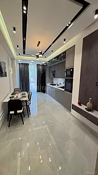 Satılır 3 otaqlı mənzil 142 m²