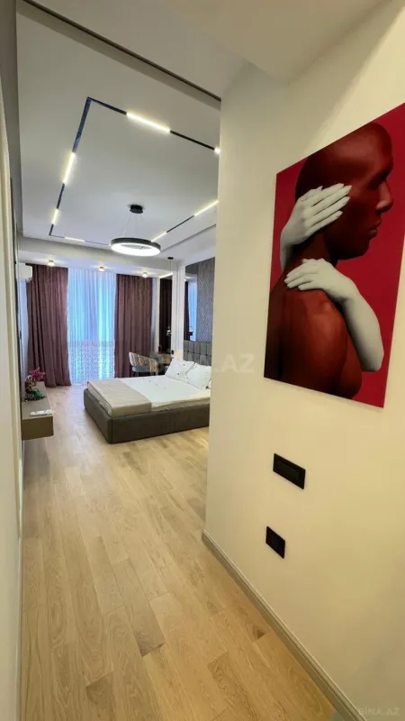 Satılır 3 otaqlı mənzil 142 m²