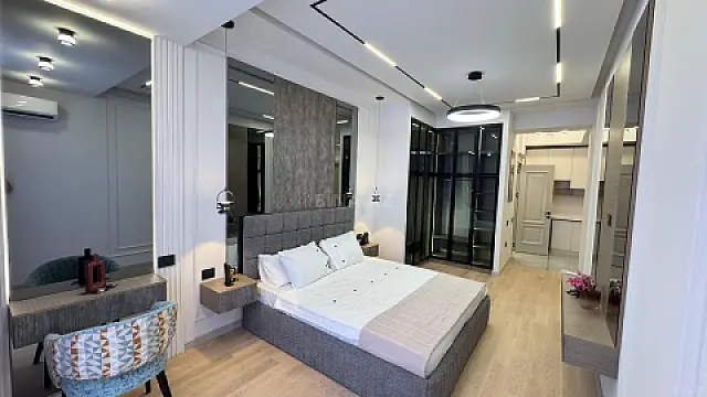 Satılır 3 otaqlı mənzil 142 m²
