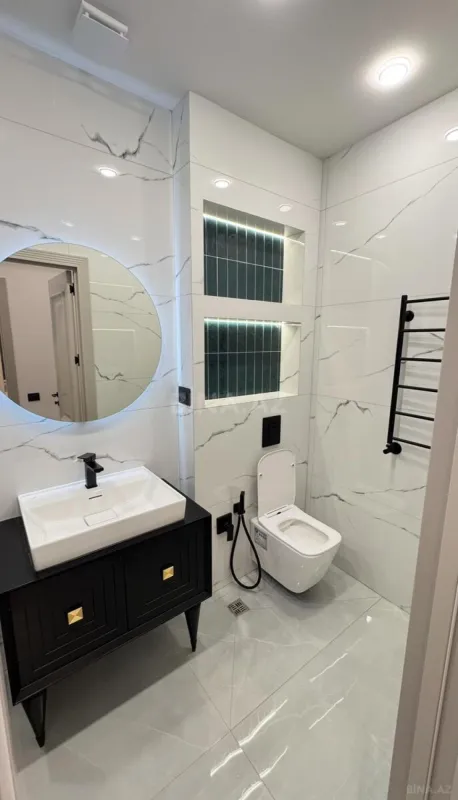 Satılır 3 otaqlı mənzil 142 m²