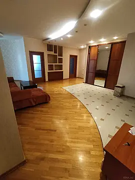 Kirayə verilir 4 otaqlı mənzil 230 m² — Bakı, Nəsimi 4 otaq 230.00 m²