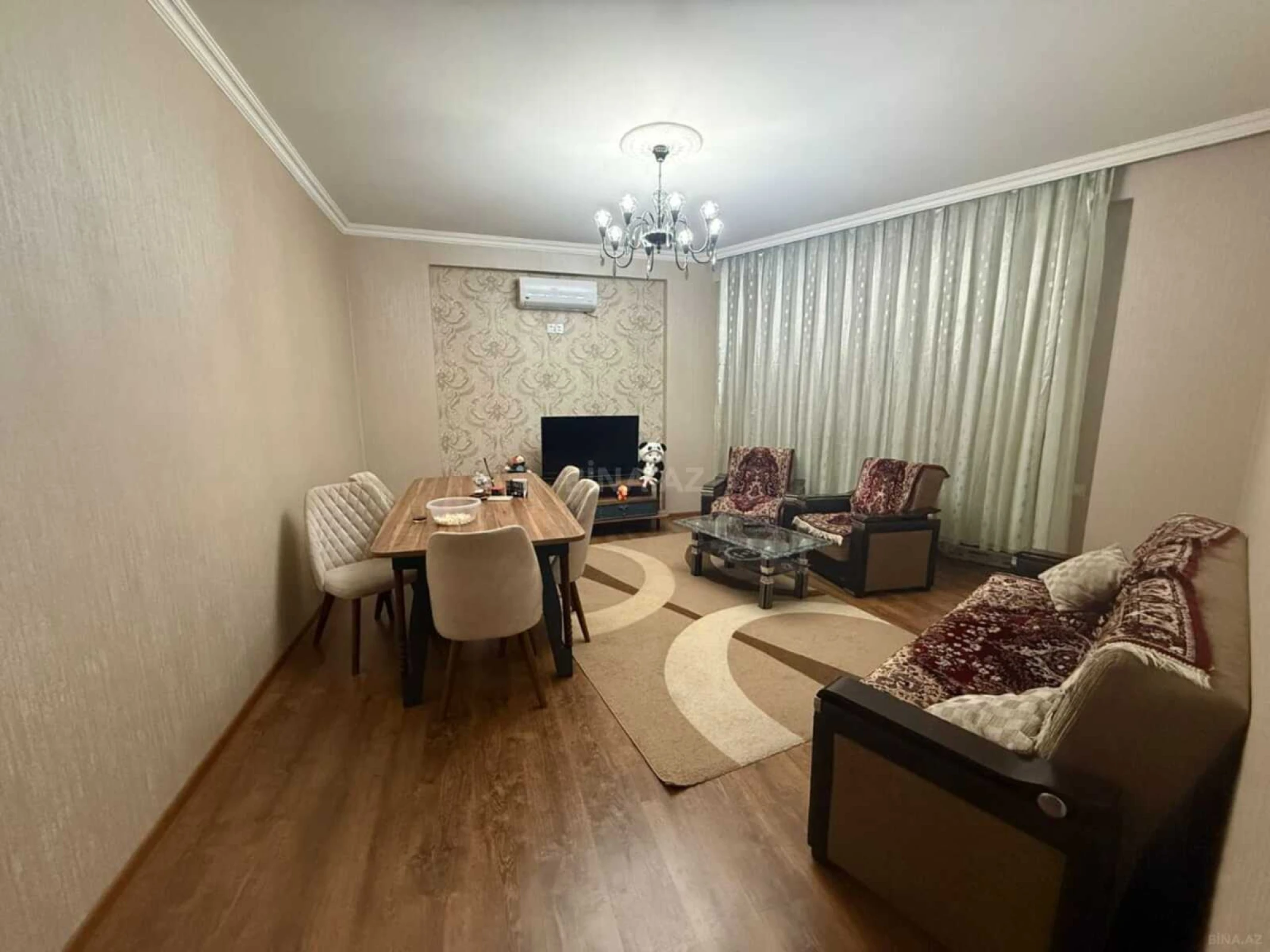 Kirayə verilir 3 otaqlı mənzil 135 m²