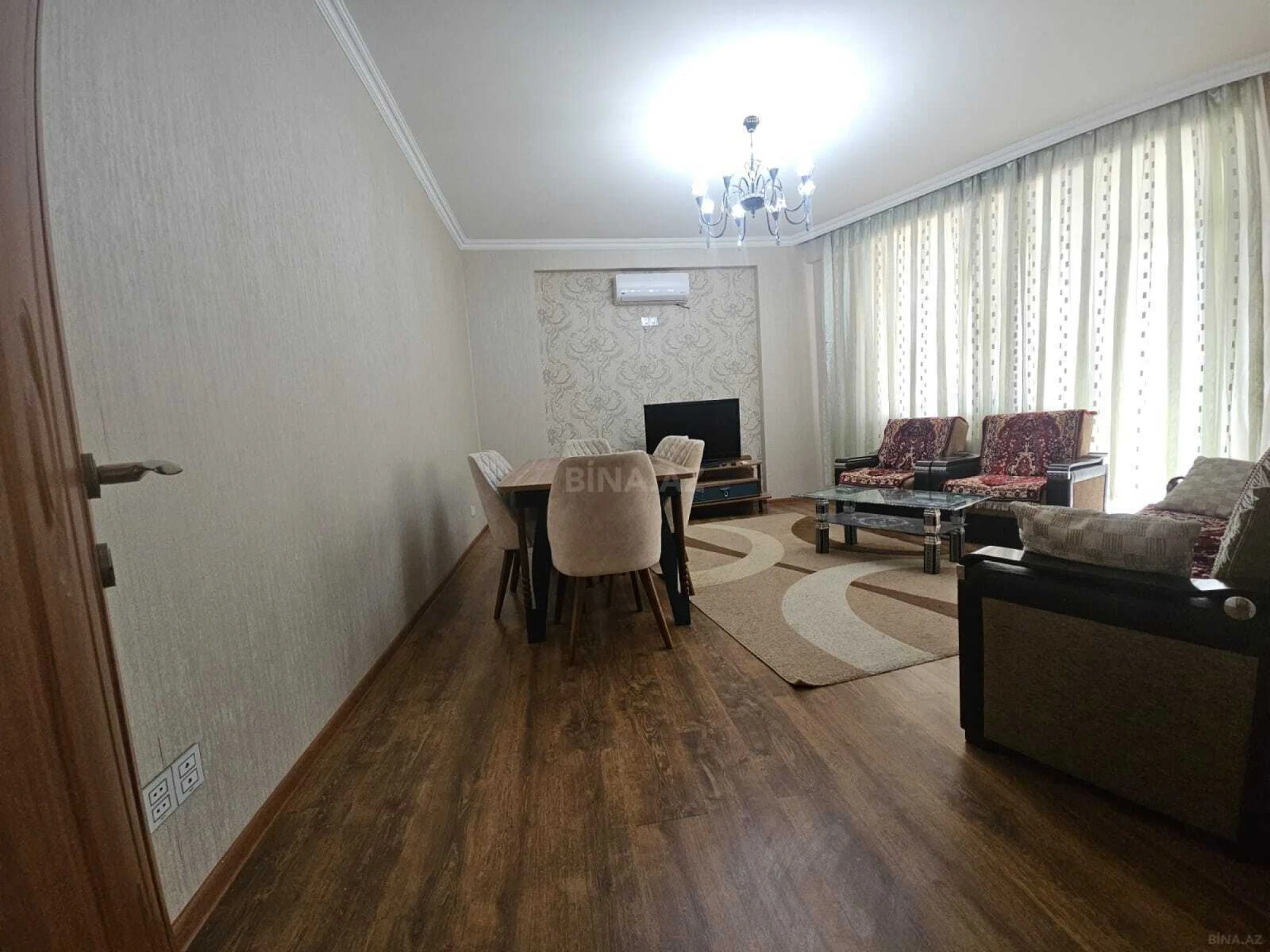 Kirayə verilir 3 otaqlı mənzil 135 m²