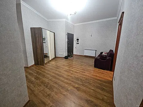 Kirayə verilir 3 otaqlı mənzil 135 m²