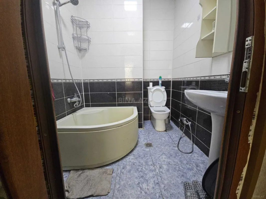 Kirayə verilir 3 otaqlı mənzil 135 m²