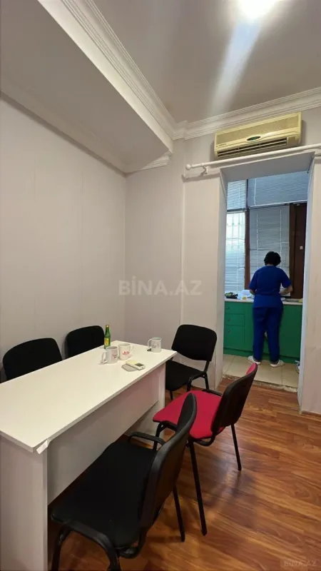 Kirayə verilir 6 otaqlı ofis 200 m²