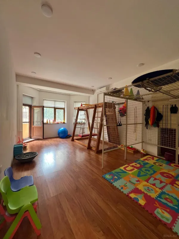 Kirayə verilir 6 otaqlı ofis 200 m²