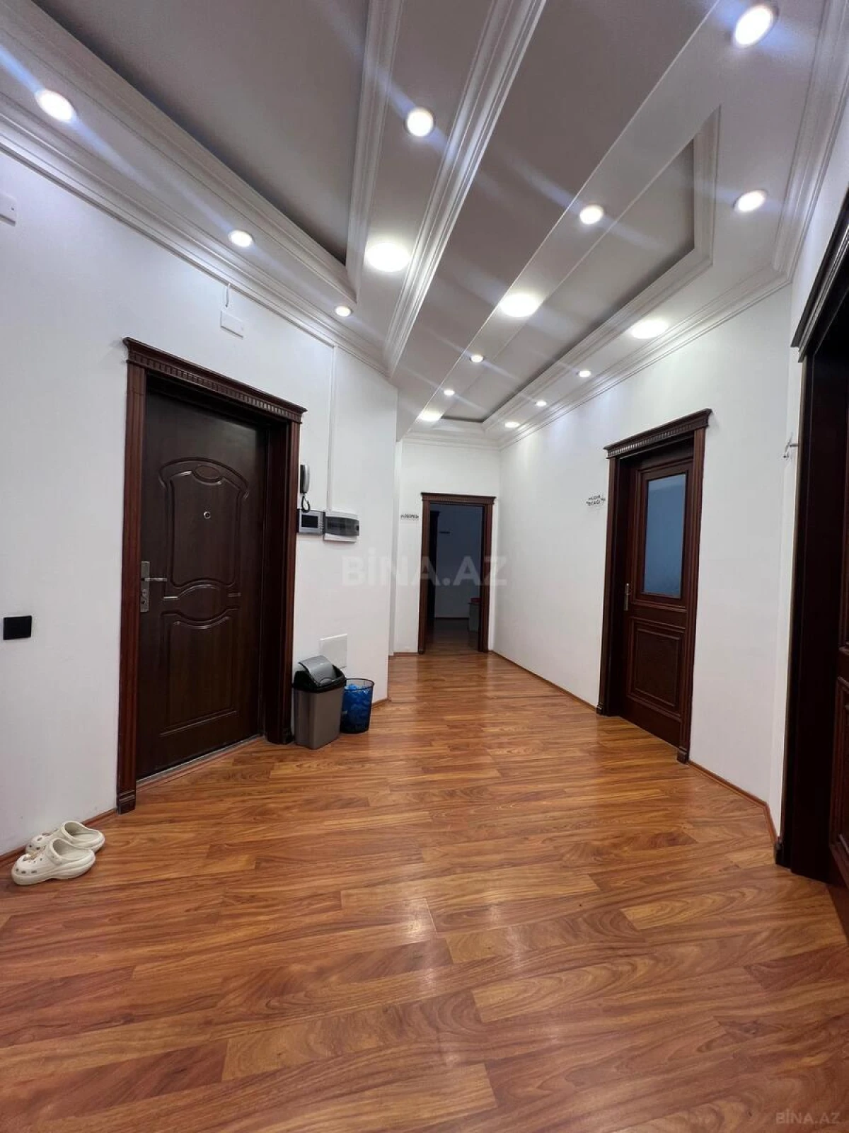 Kirayə verilir 6 otaqlı ofis 200 m²