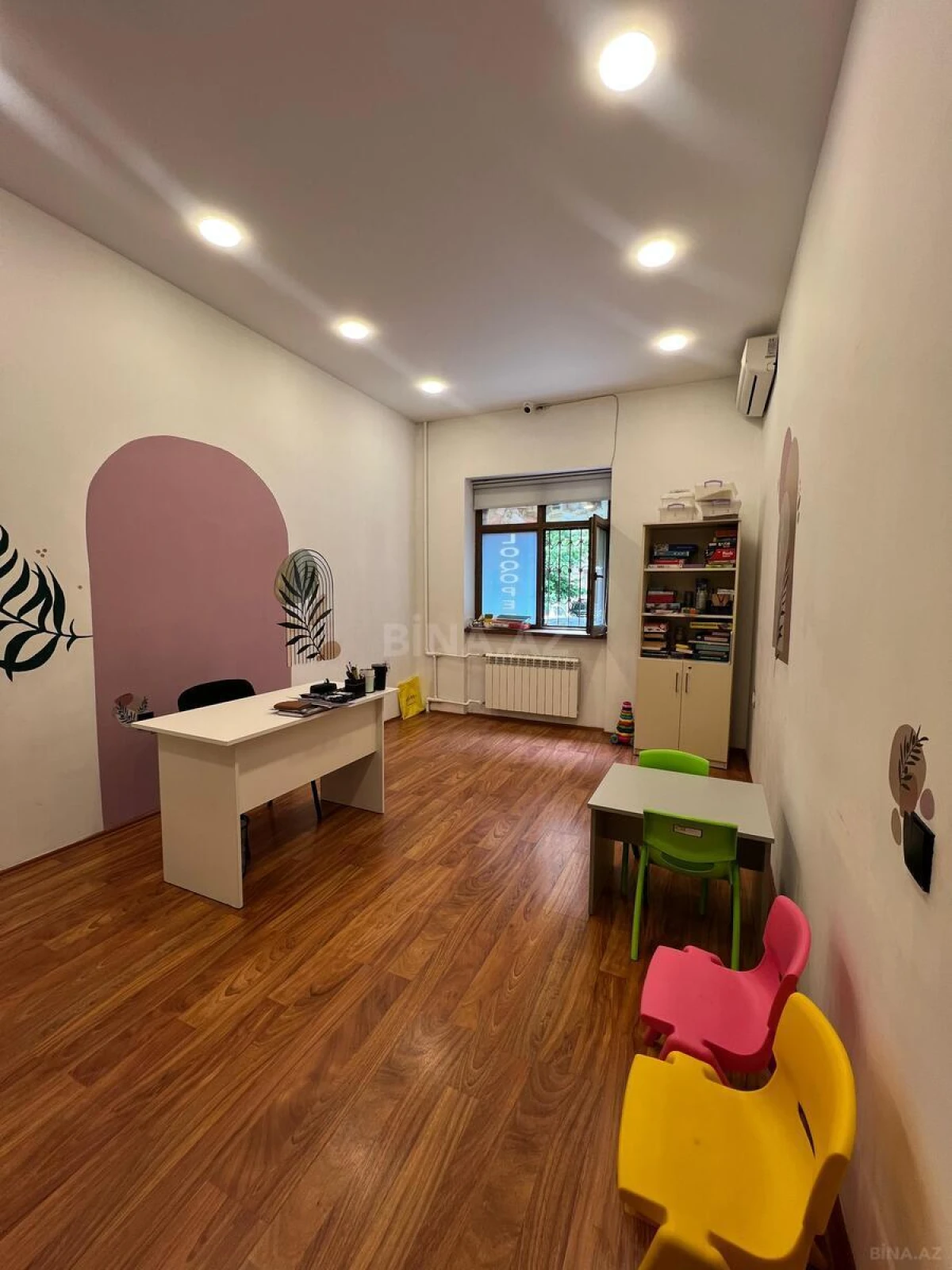 Kirayə verilir 6 otaqlı ofis 200 m²