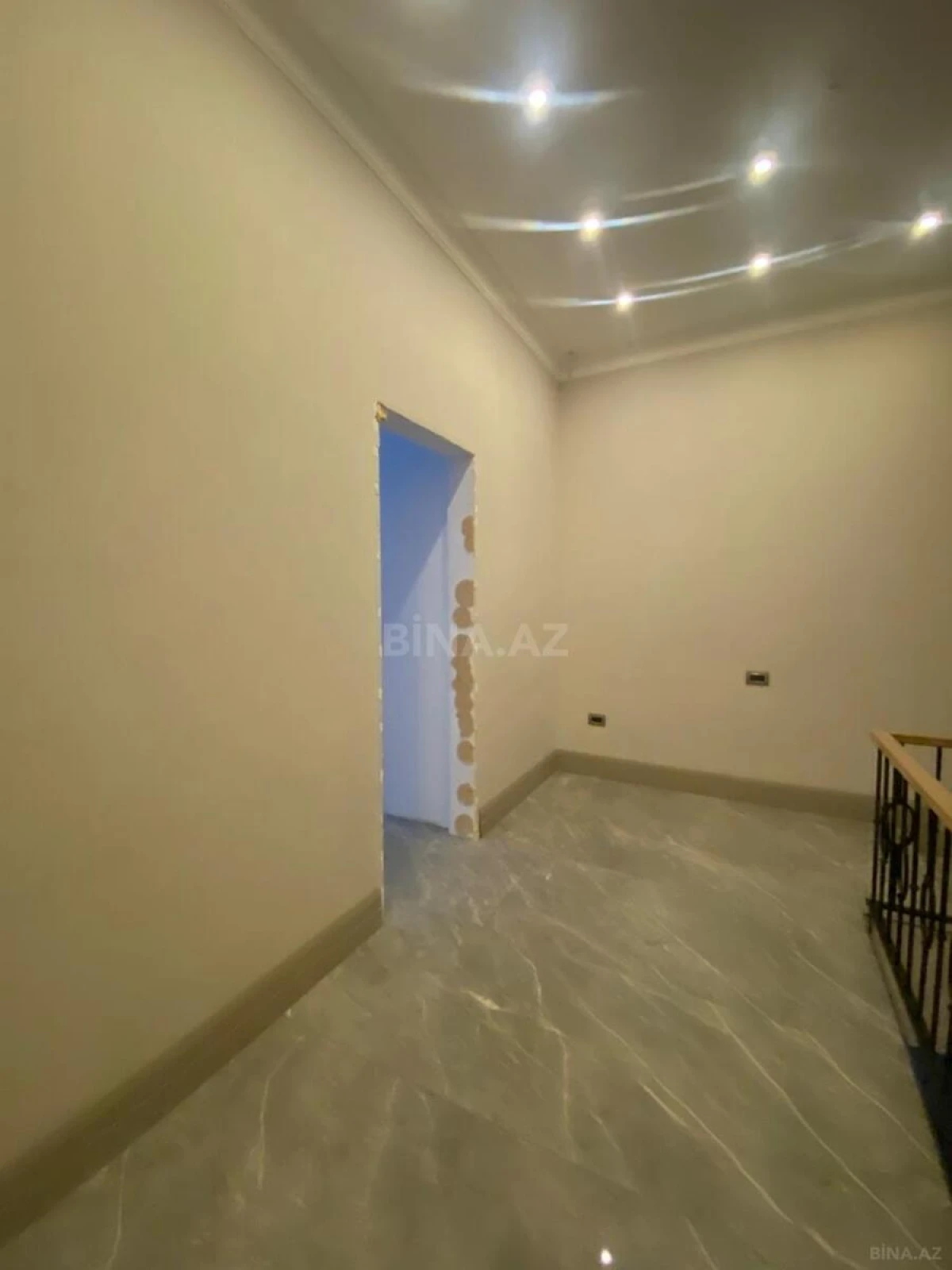 Kirayə verilir obyekt 300 m²