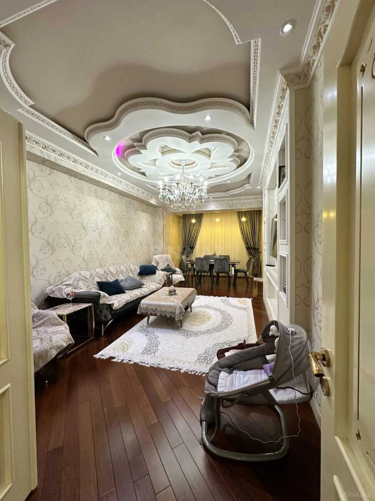 Satılır 4 otaqlı mənzil 168 m²