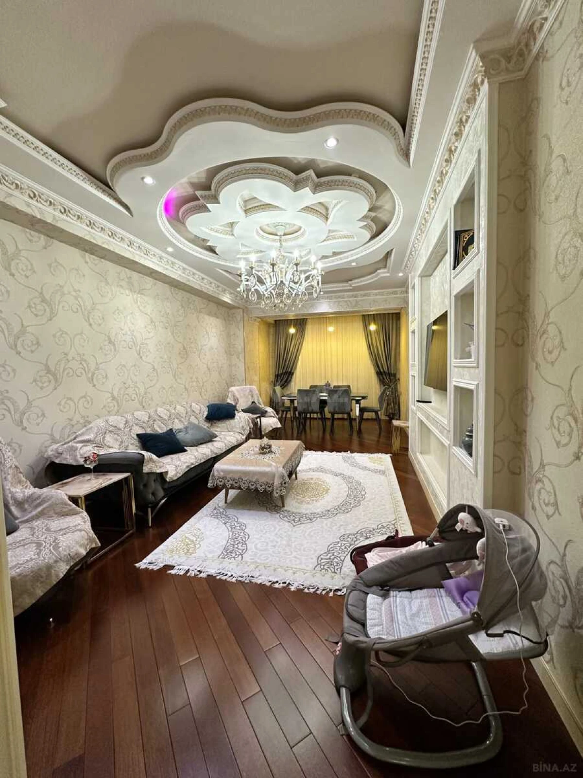 Satılır 4 otaqlı mənzil 168 m²