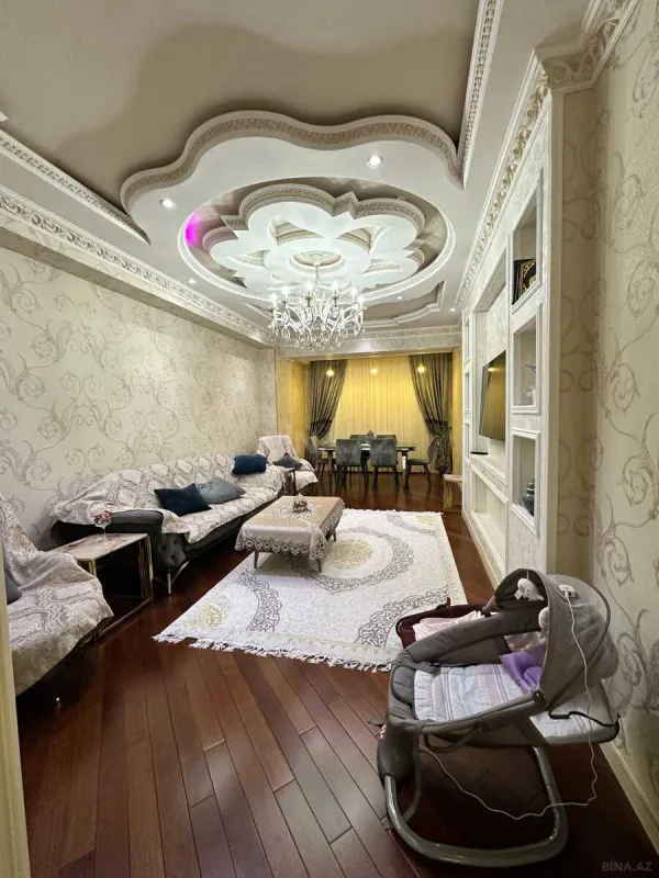 Satılır 4 otaqlı mənzil 168 m²