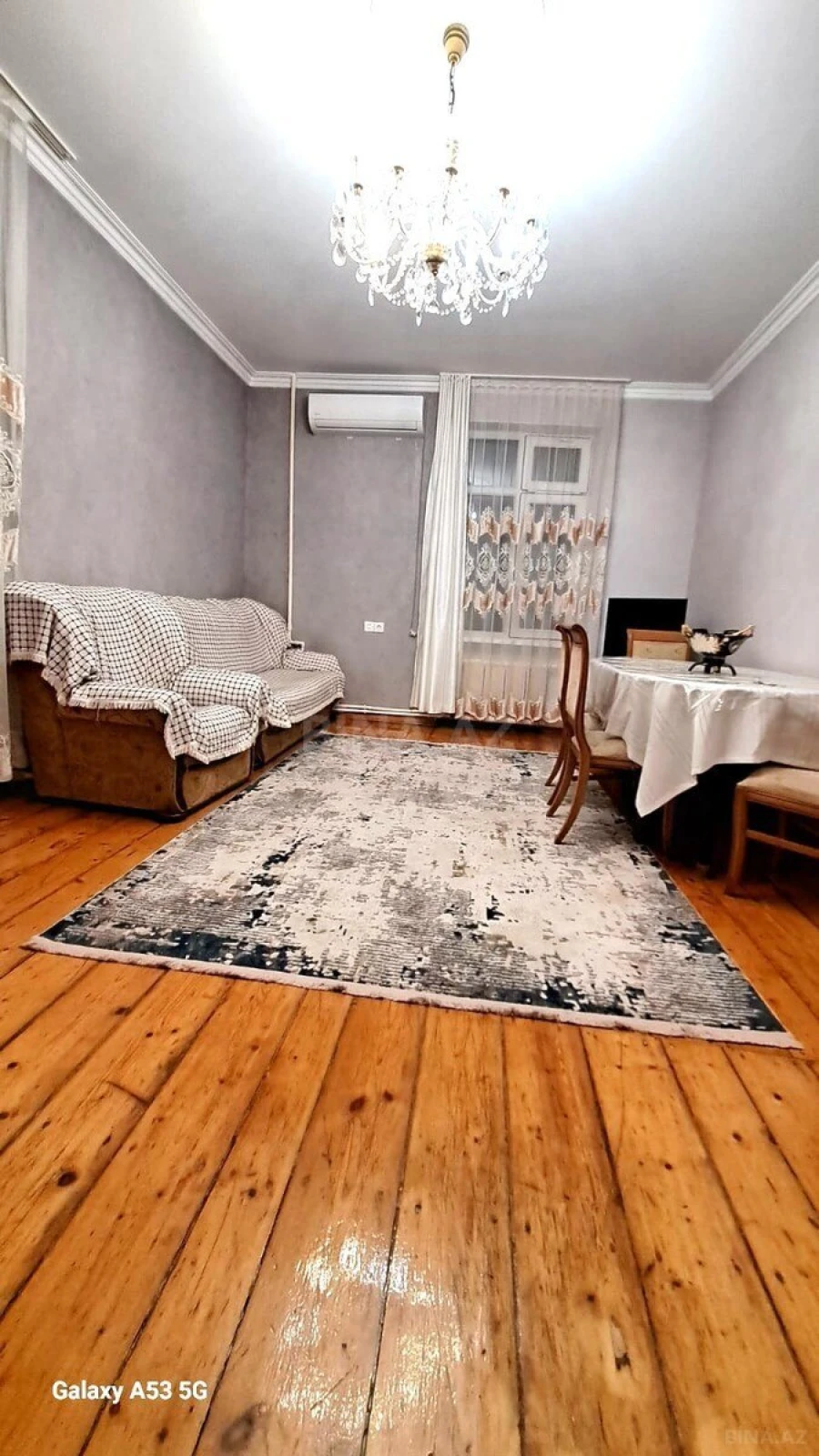 Kirayə verilir 2 otaqlı mənzil 60 m²