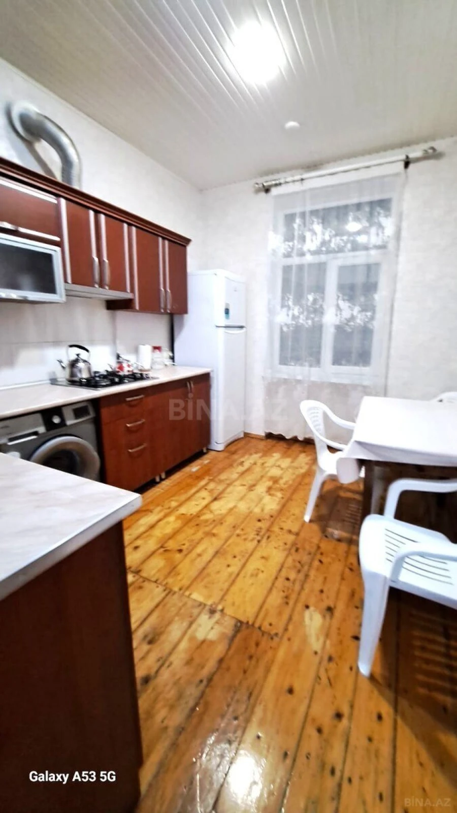 Kirayə verilir 2 otaqlı mənzil 60 m²