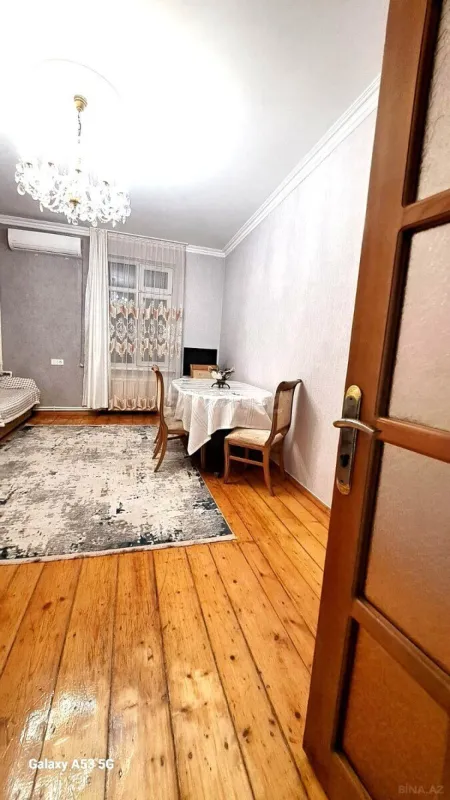 Kirayə verilir 2 otaqlı mənzil 60 m²