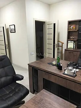 Kirayə verilir 9 otaqlı ofis 470 m²