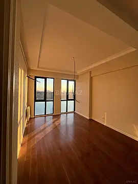 Satılır 2 otaqlı mənzil 49 m²