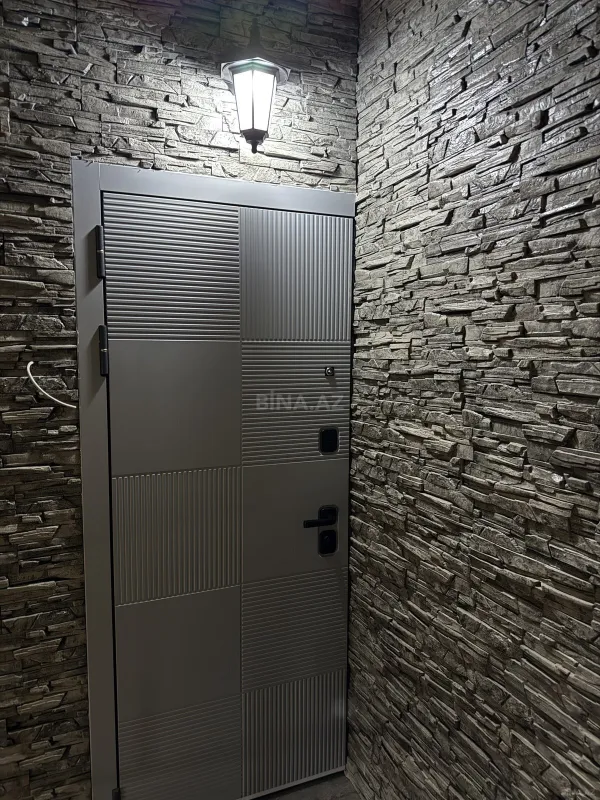 Satılır 5 otaqlı mənzil 110 m²