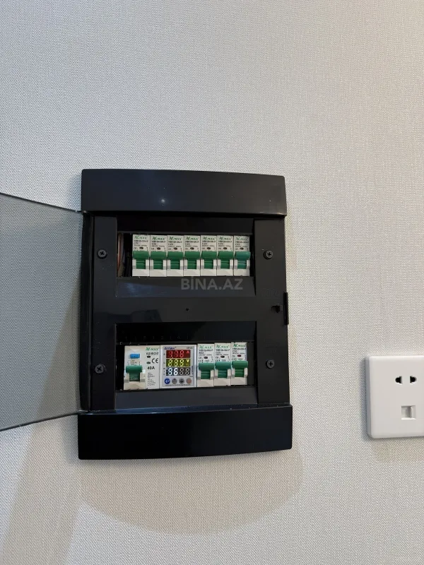 Satılır 5 otaqlı mənzil 110 m²