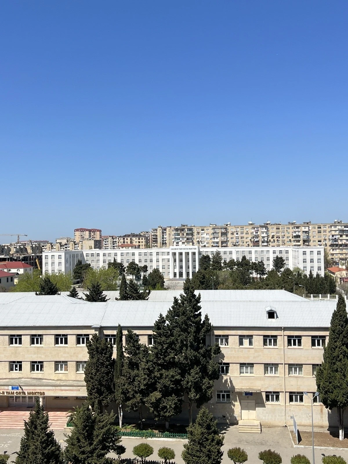 Satılır 5 otaqlı mənzil 110 m²