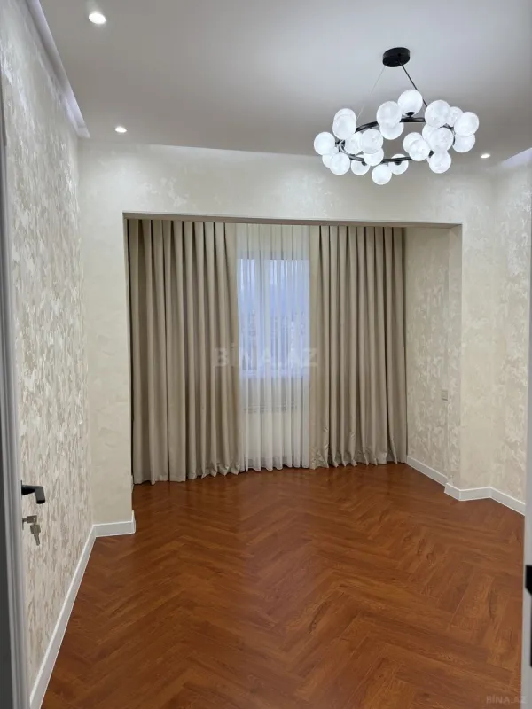 Satılır 5 otaqlı mənzil 110 m²