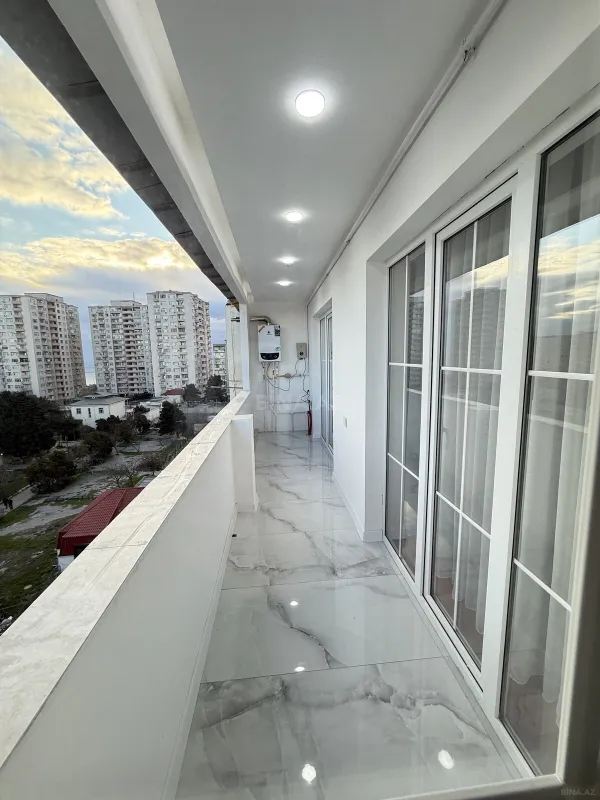 Satılır 5 otaqlı mənzil 110 m²