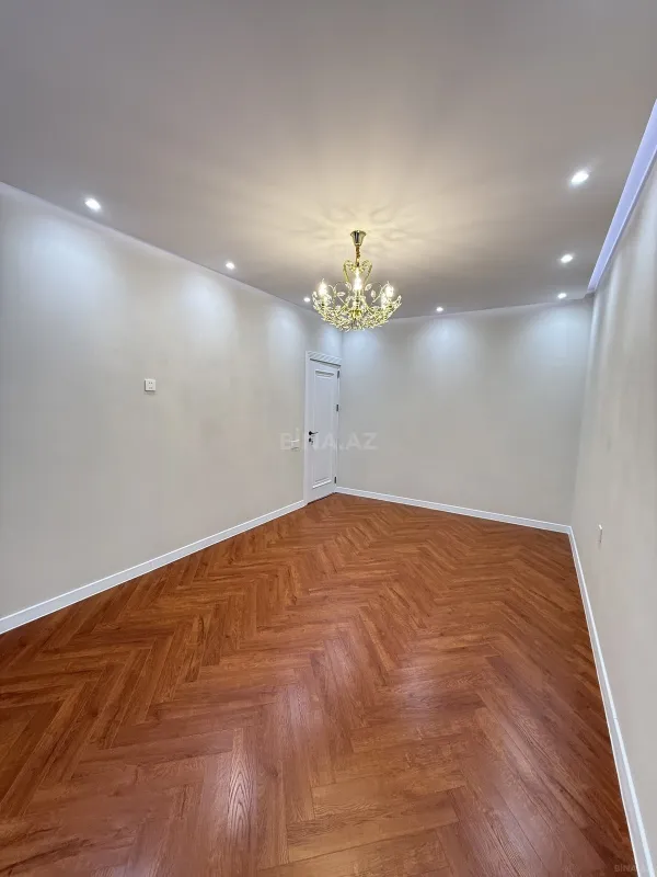 Satılır 5 otaqlı mənzil 110 m²
