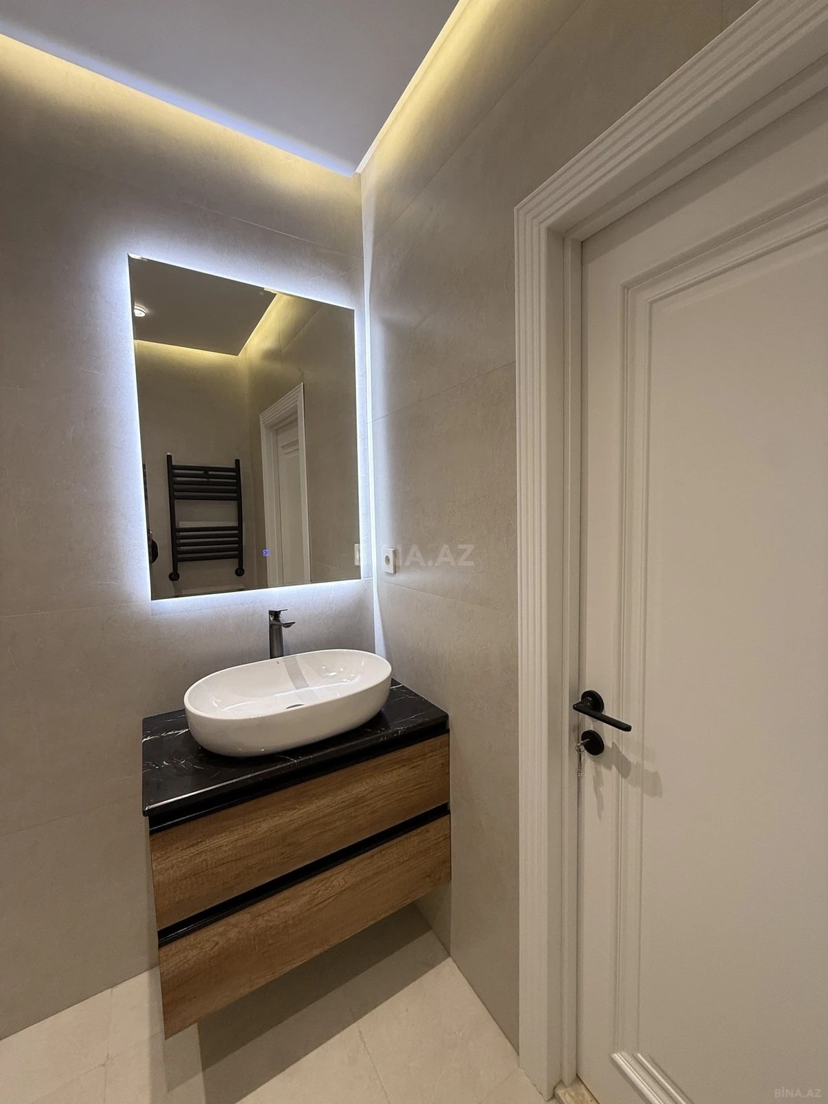 Satılır 5 otaqlı mənzil 110 m²