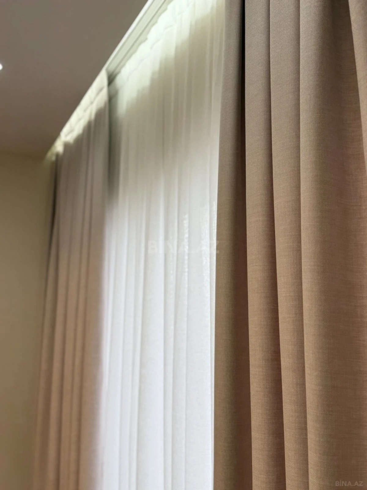 Satılır 5 otaqlı mənzil 110 m²