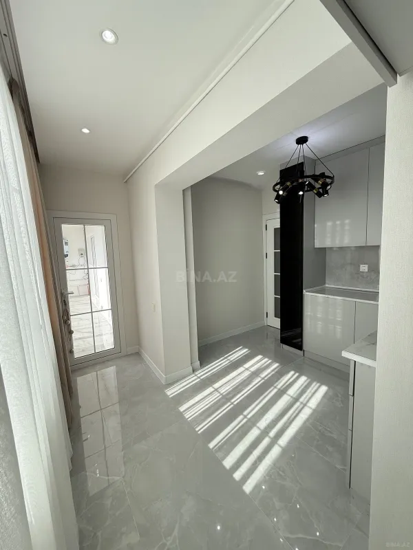 Satılır 5 otaqlı mənzil 110 m²