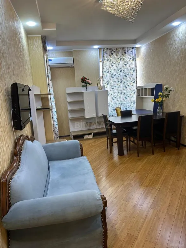 Kirayə verilir 2 otaqlı mənzil 63 m²